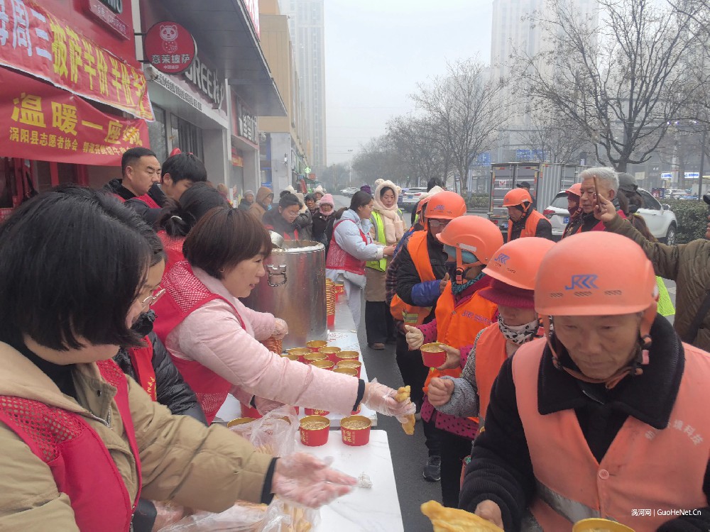 七站联动粥暖全城！涡阳腊八公益活动情暖千名一线工作者与市民